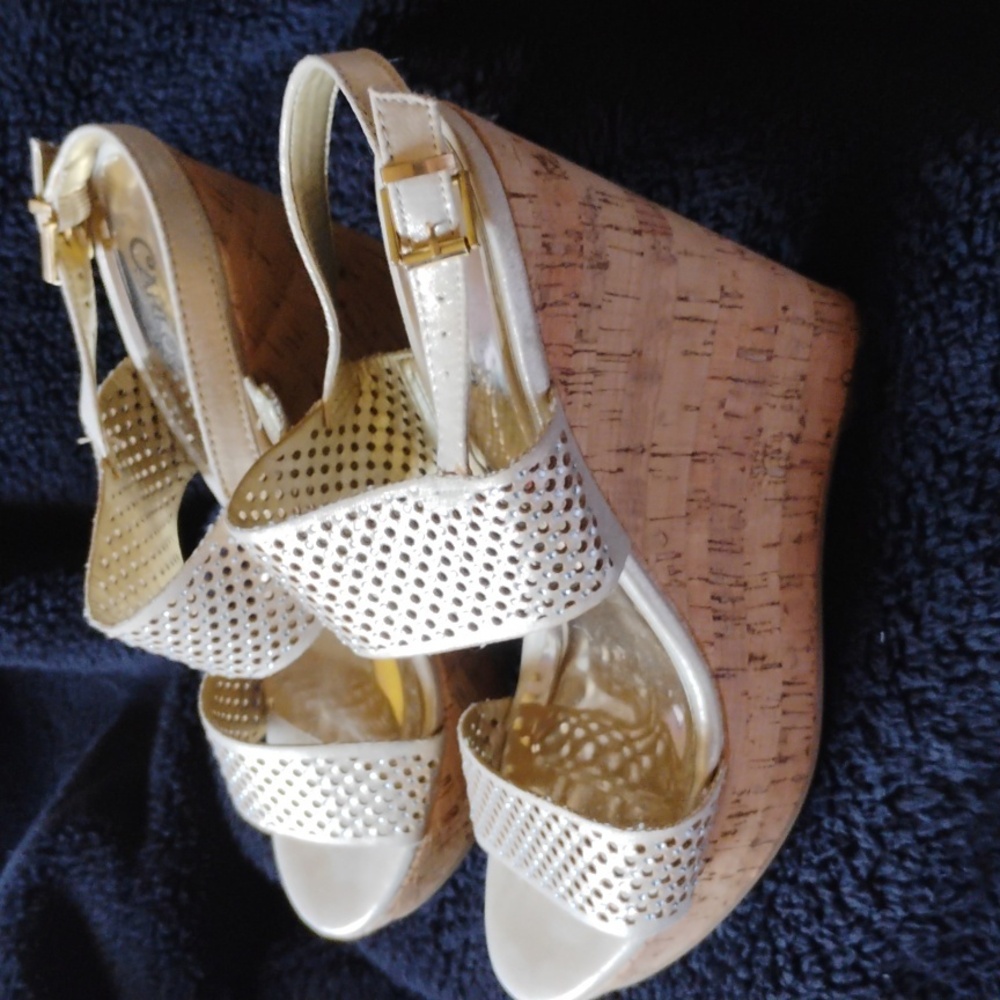 Carlos by Carlos Santana - gold platform sandal - Size 7 - cork platform heels